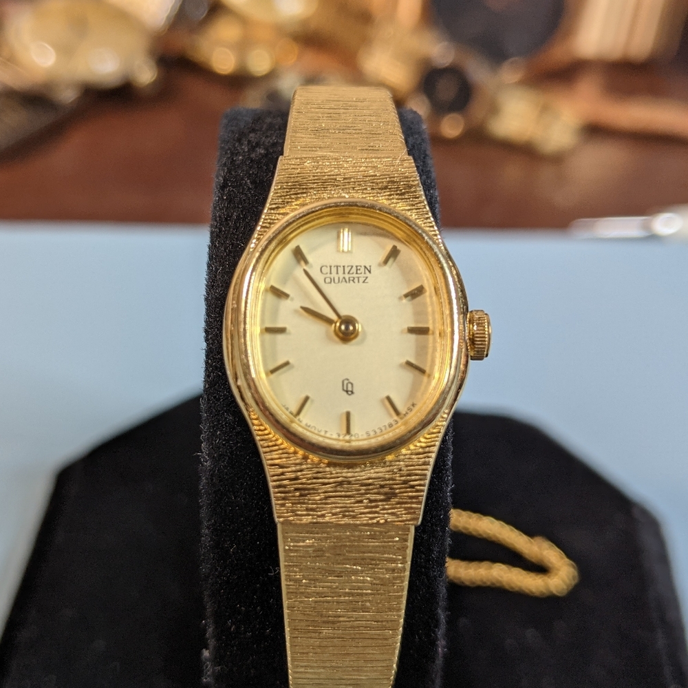 Beautiful gold Citizen watch